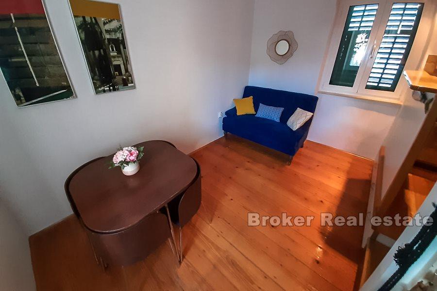 Split, Varos, business premises