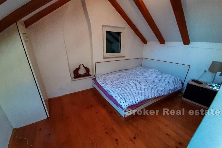 Split, Varos, business premises