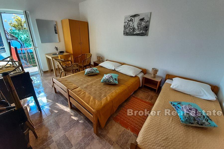 Kastela, enebolig med havutsikt