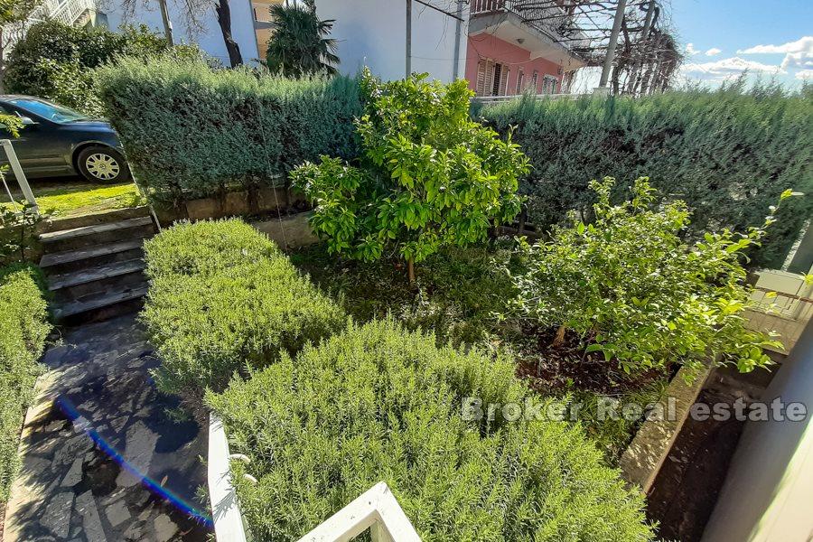 Makarska - Dom na dwóch piętrach z widokiem na morze