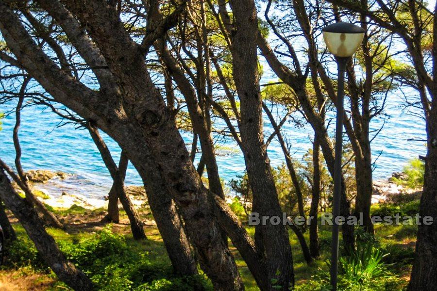 Wyspa Hvar, apartament z trzema sypialniami, nad brzegiem morza