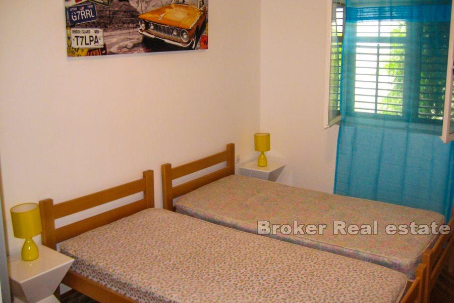 Wyspa Hvar, apartament z trzema sypialniami, nad brzegiem morza