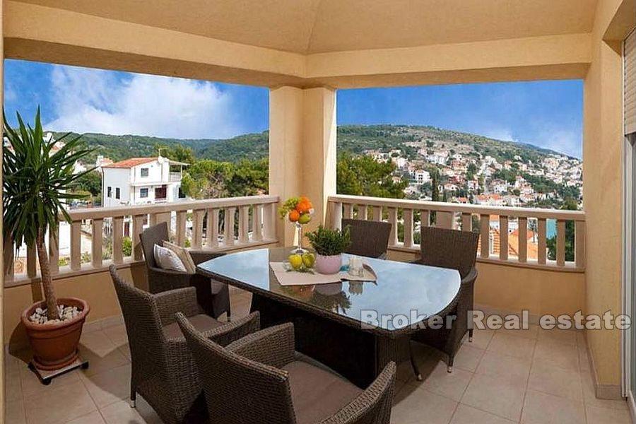 Wyspa Ciovo, nowoczesny apartament z trzema sypialniami