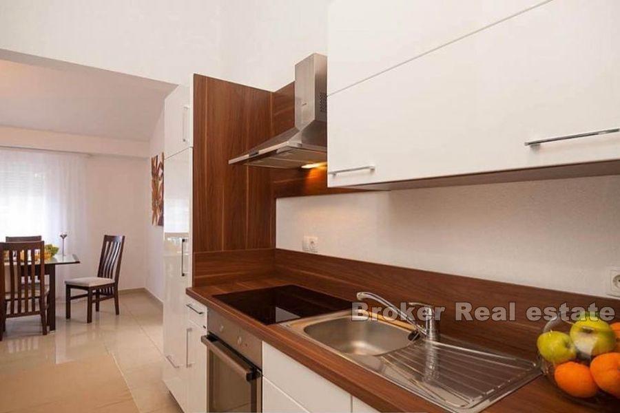 Wyspa Ciovo, nowoczesny apartament z trzema sypialniami