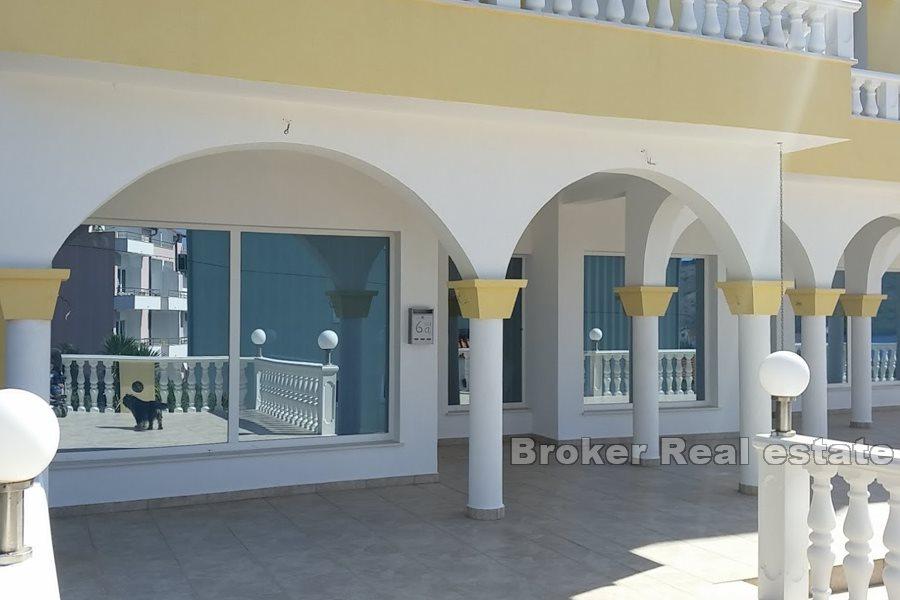 Trogir, appartement avec terrasse et vue mer