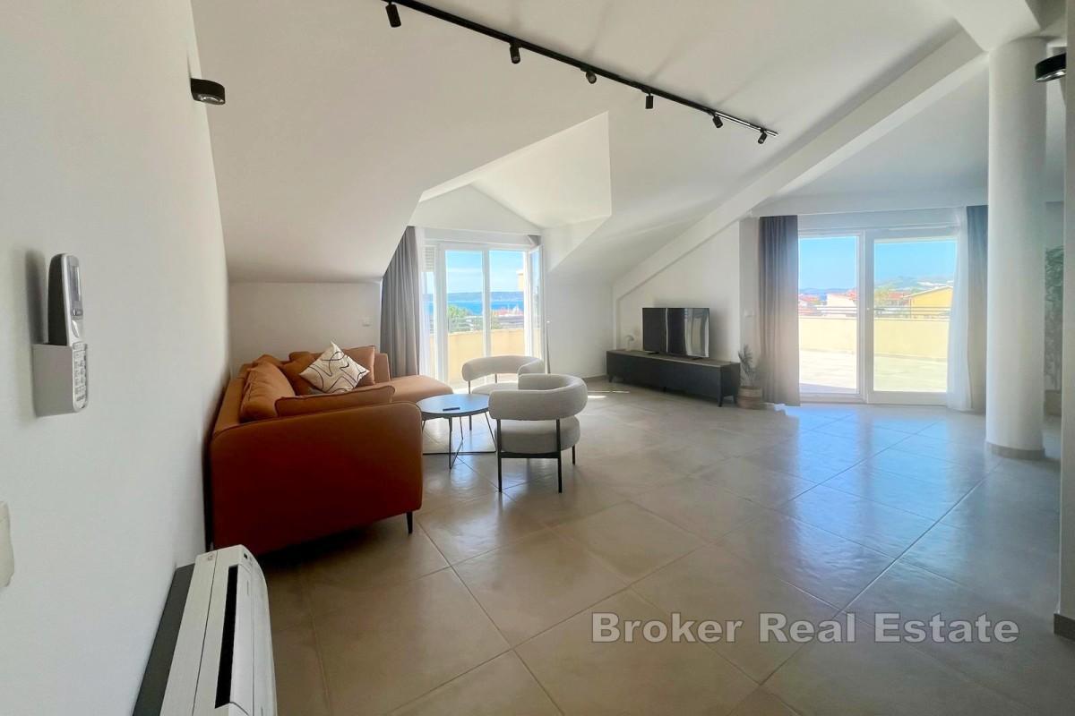 Kastela, penthouse leilighet, med havutsikt