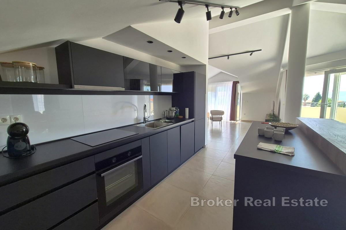 Kastela, penthouse leilighet, med havutsikt
