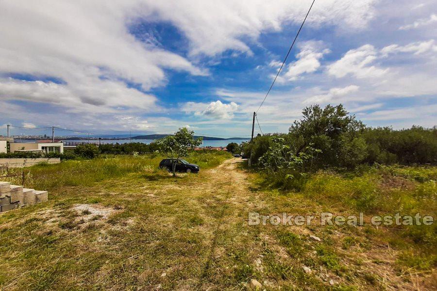 Kastela, terreno edificabile di qualità con vista sul mare