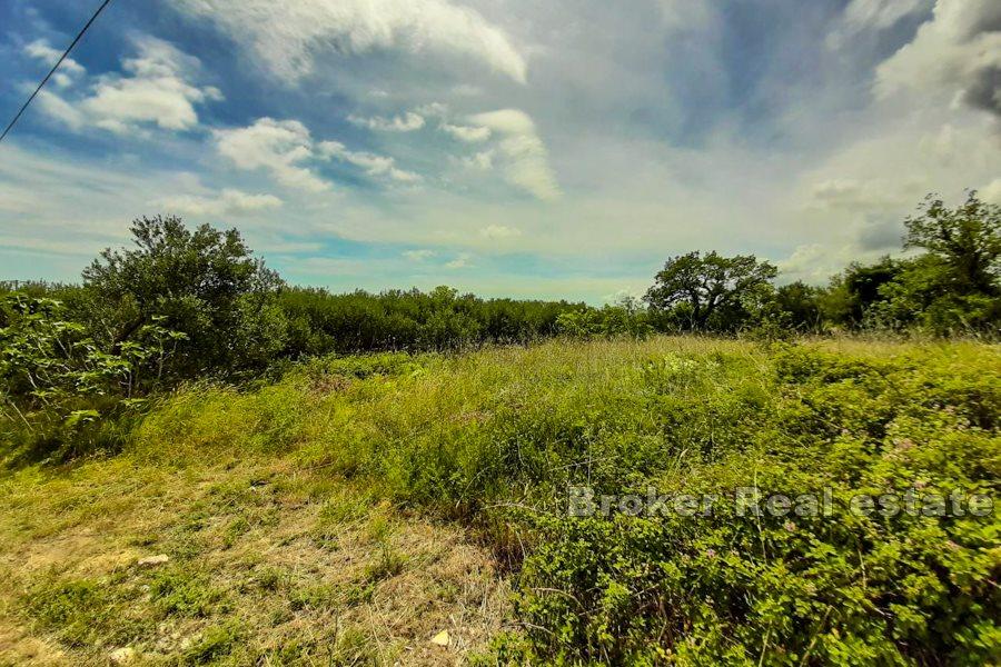 Kastela, quality building plot with sea view