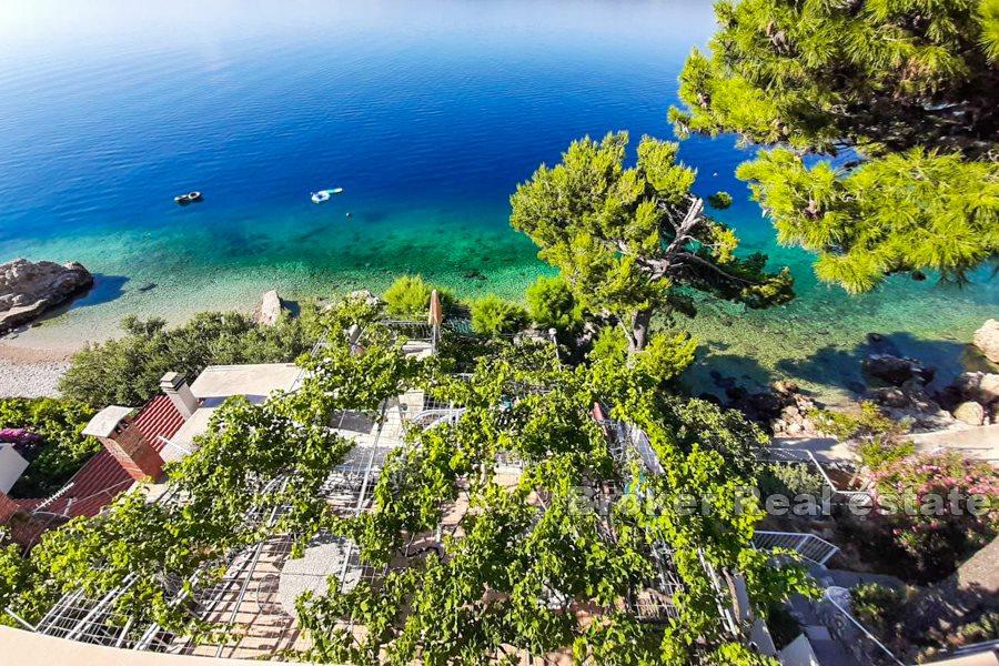 Omis, leilighetshus ved stranden