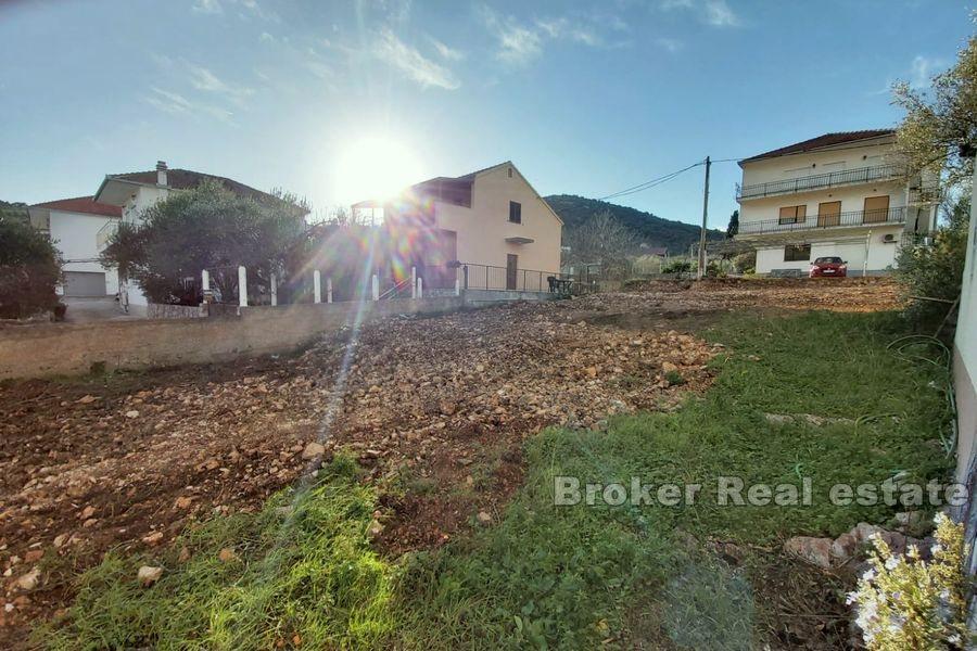 Trogir, building plot by the sea