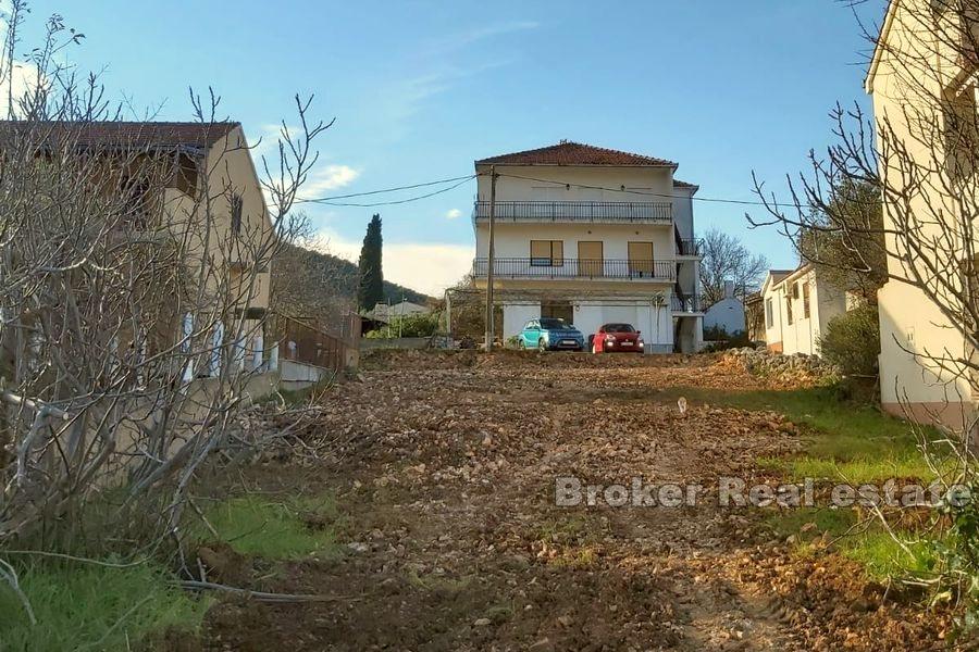 Trogir, building plot by the sea