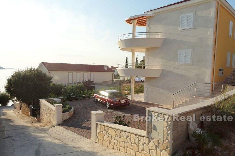 Insel Solta, Wohnhaus mit 5 Wohnungen
