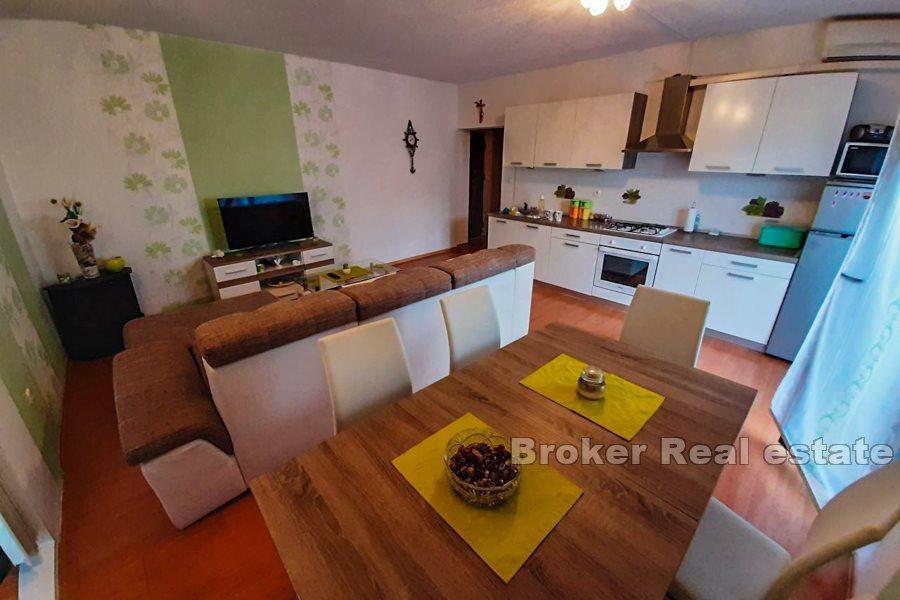 Omis - Mieszkanie z jedną sypialnią, 42 m2