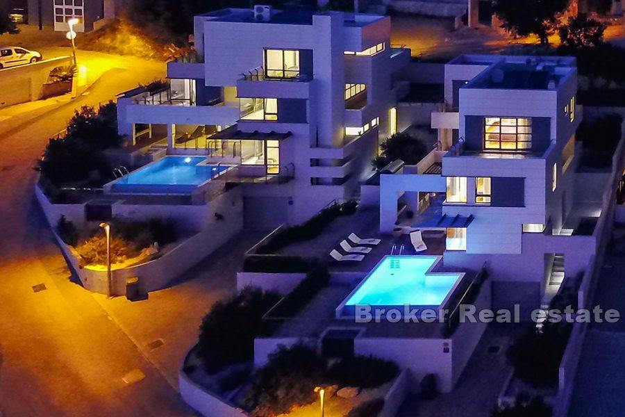 Makarska - vila s bazénom a výhľadom na more