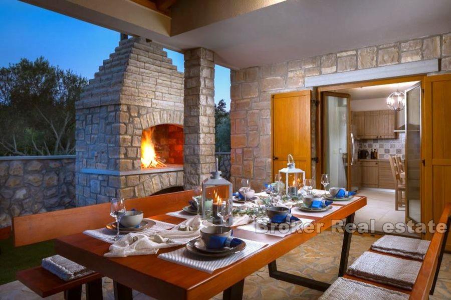 Øya Ugljan, luksuriøs steinvilla, med basseng