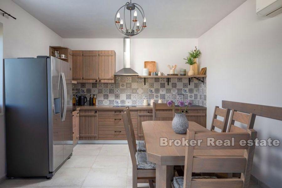 Øya Ugljan, luksuriøs steinvilla, med basseng