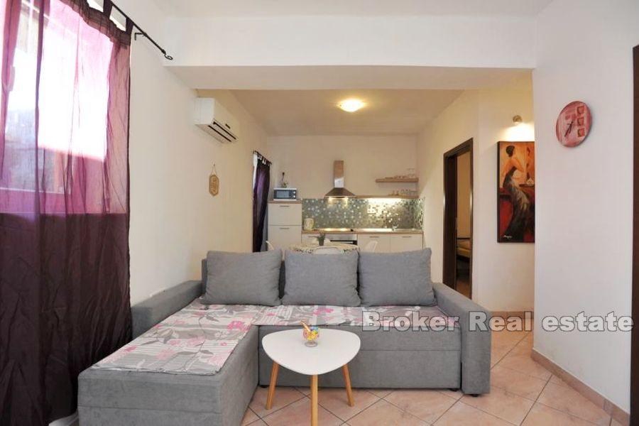 Kastela, bifamiliare, palazzina