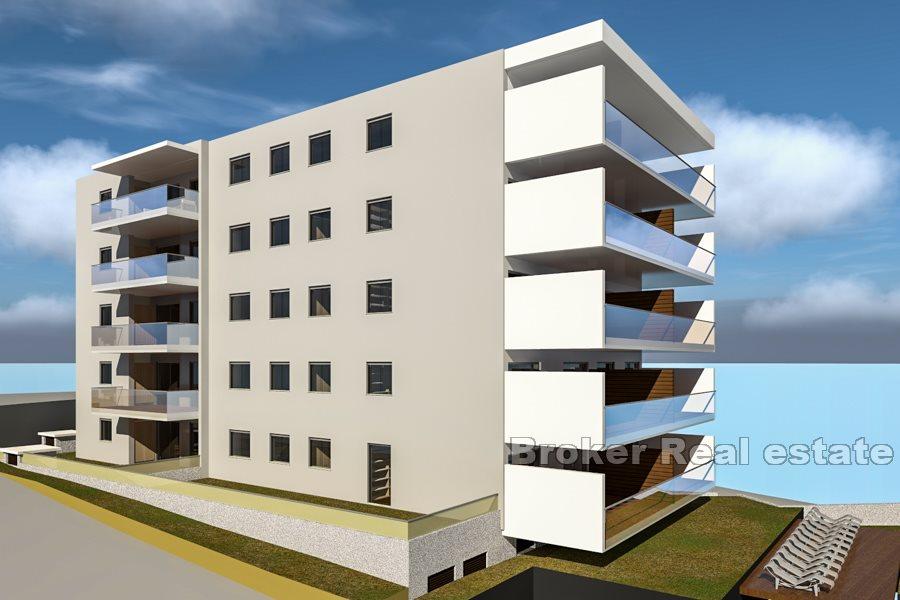 Trogir - More apartments with sea view