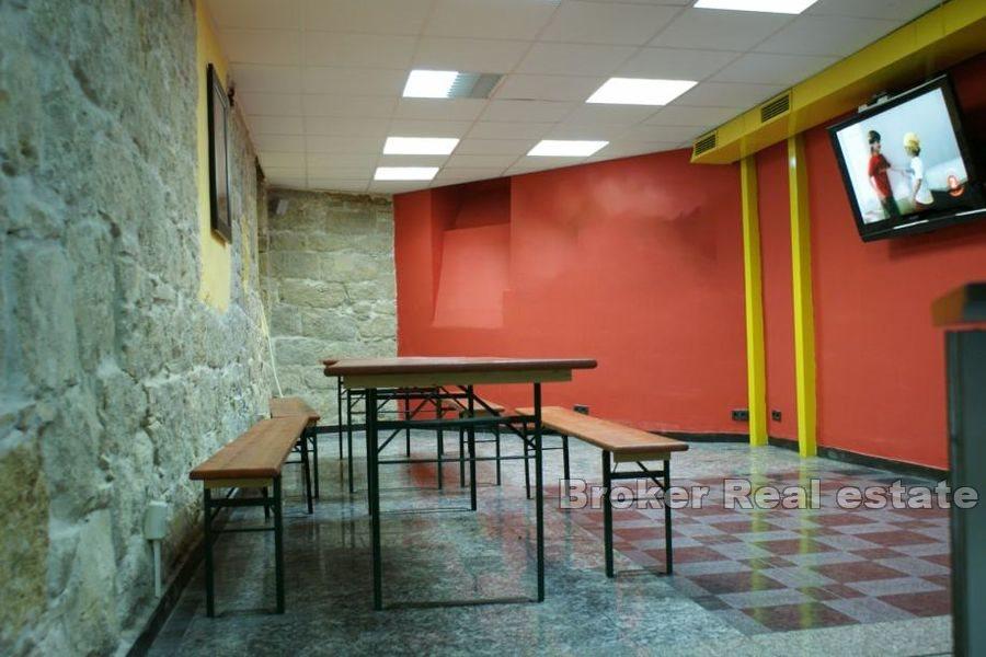 Spalato, spazio commerciale da ristrutturare