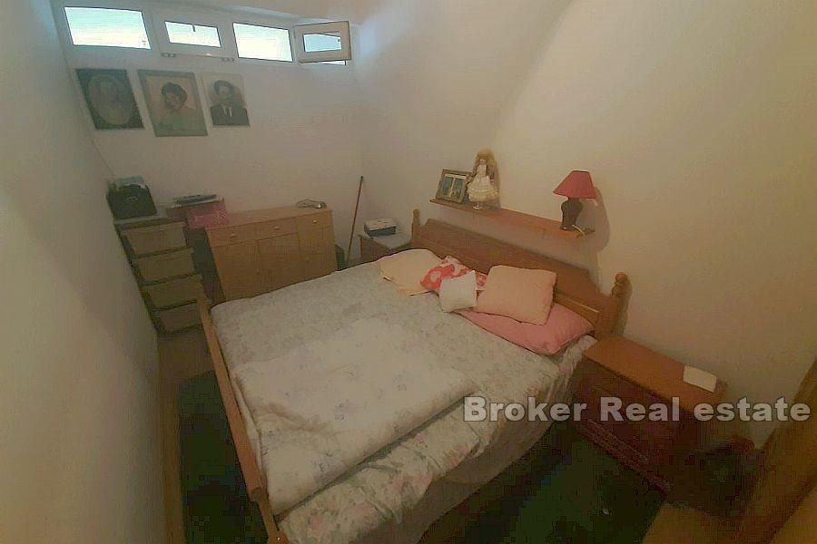 Omis - One bedroom apartment, first row to the sea