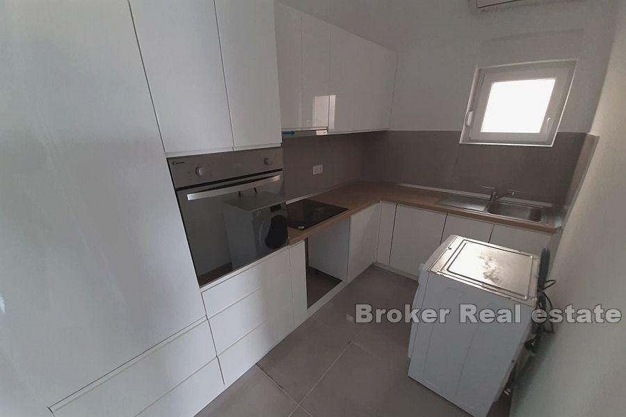 Omis - Two bedroom apartment with sea view