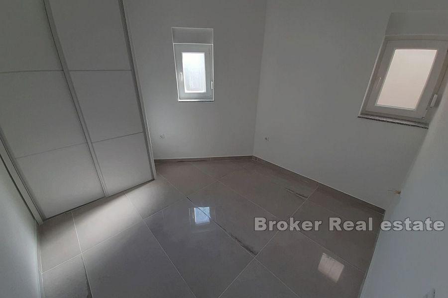 Omis - Two bedroom apartment with sea view