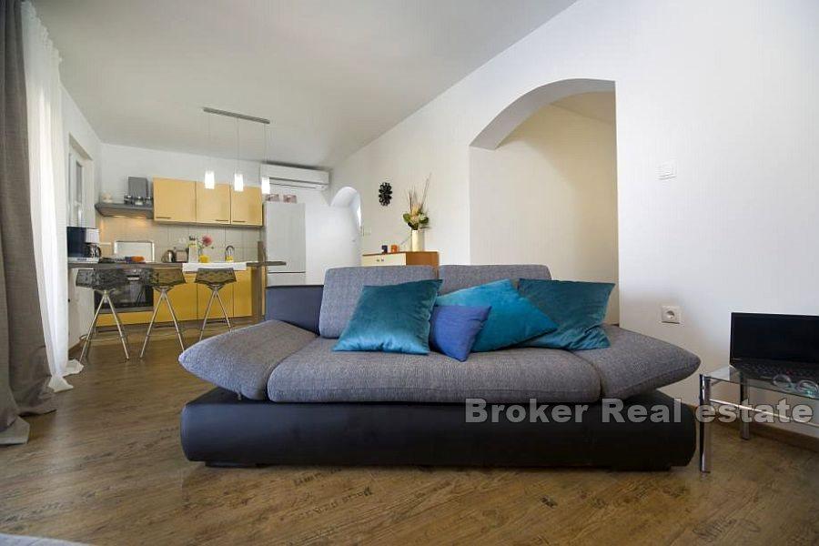 Otok Korčula - Samostojeća kuća s pogledom na more