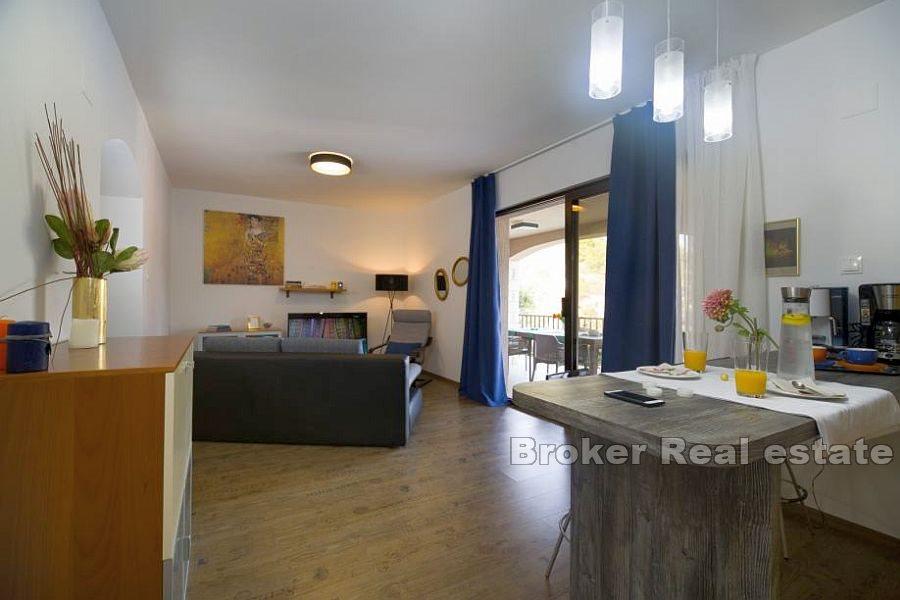 Otok Korčula - Samostojeća kuća s pogledom na more