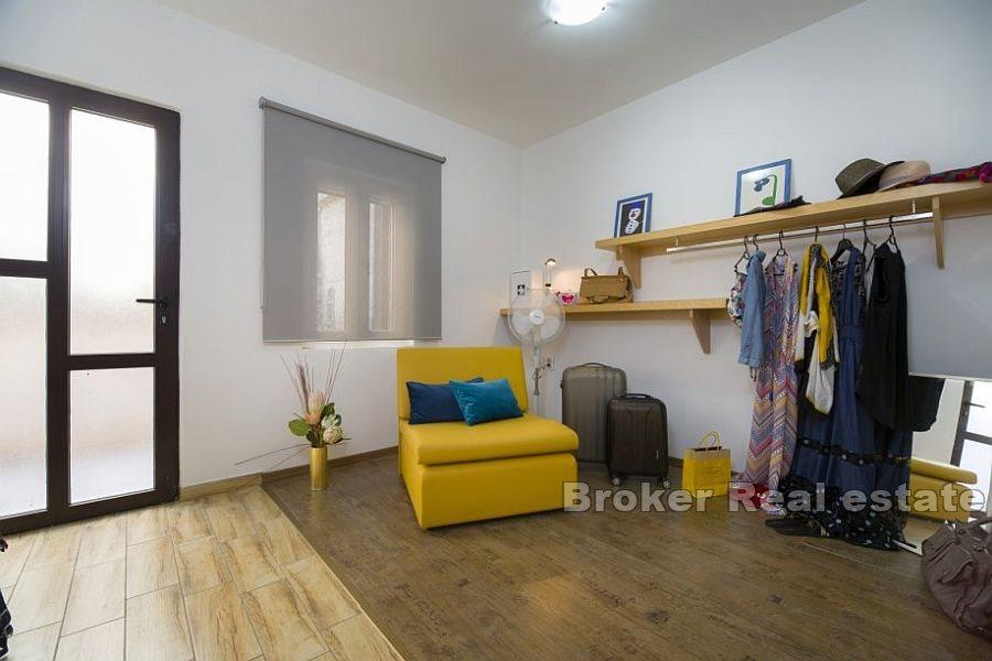 Otok Korčula - Samostojeća kuća s pogledom na more