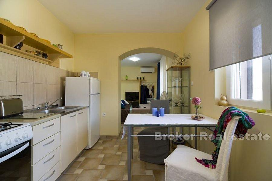 Otok Korčula - Samostojeća kuća s pogledom na more