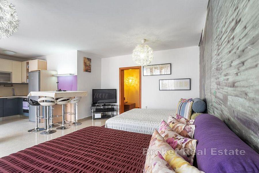 Ostrov Hvar - Elegantní apartmán se zahradou