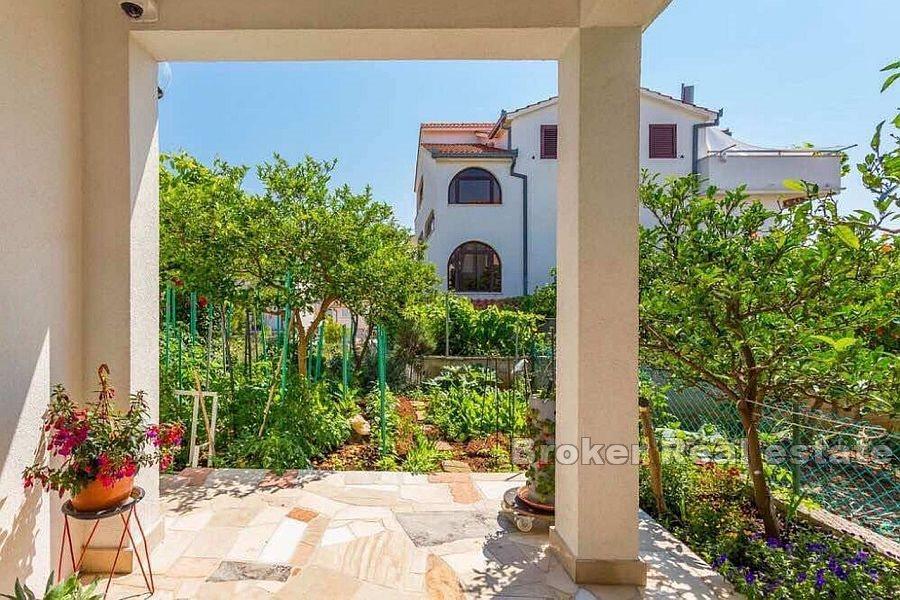 Wyspa Ciovo - Dom wolnostojący z widokiem na morze