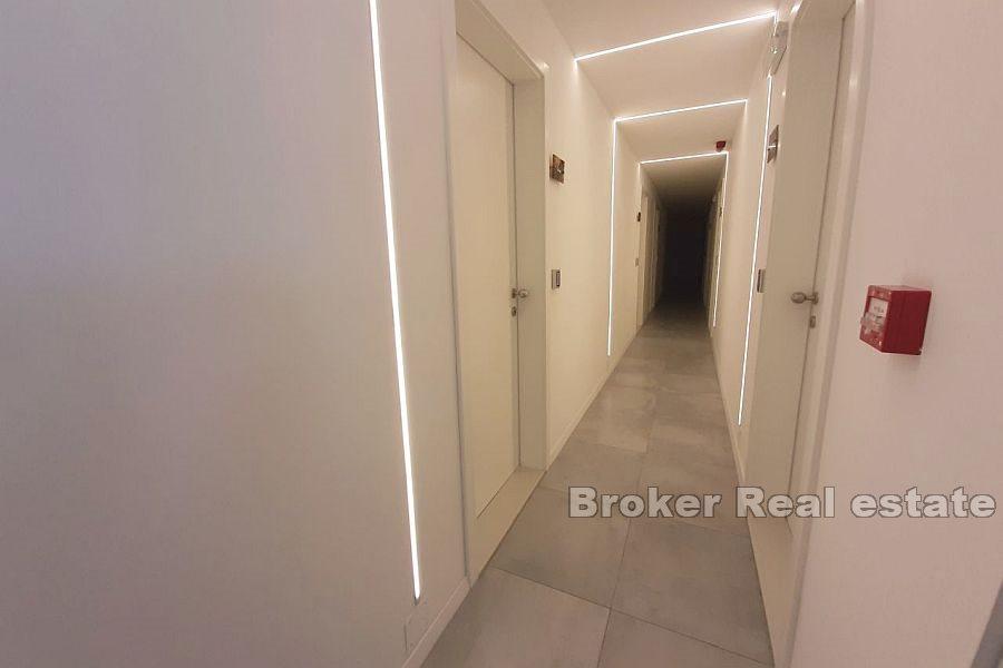 Split - Business space on the first floor