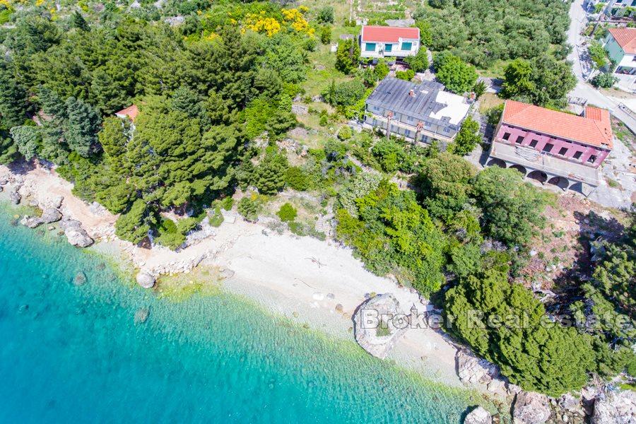 Makarska - House in first row to the sea