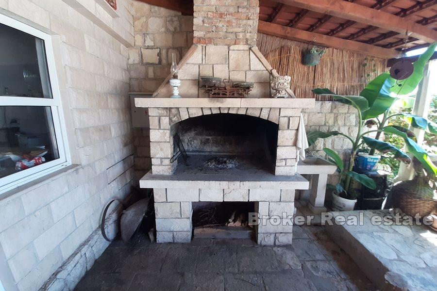 Peljesac - restaurace v první řadě k moři