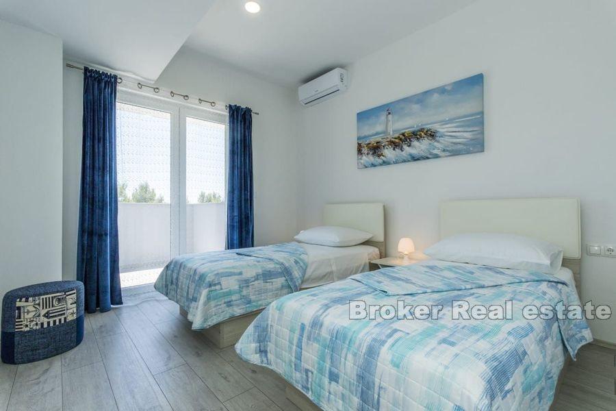 Near Sibenik - House with pool and sea view