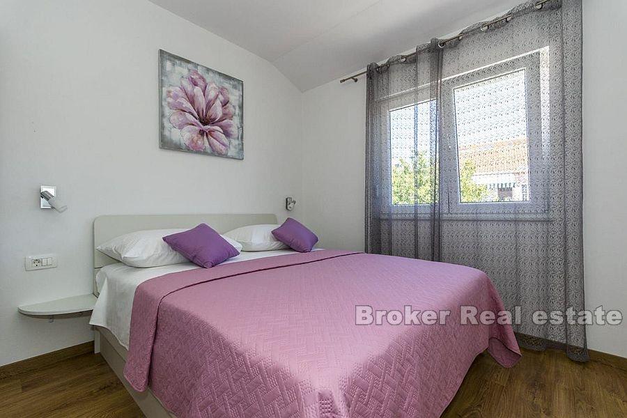 Near Sibenik - House with pool and sea view