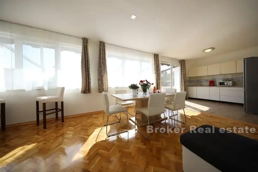 Zadar - Detached house in the first row to the sea