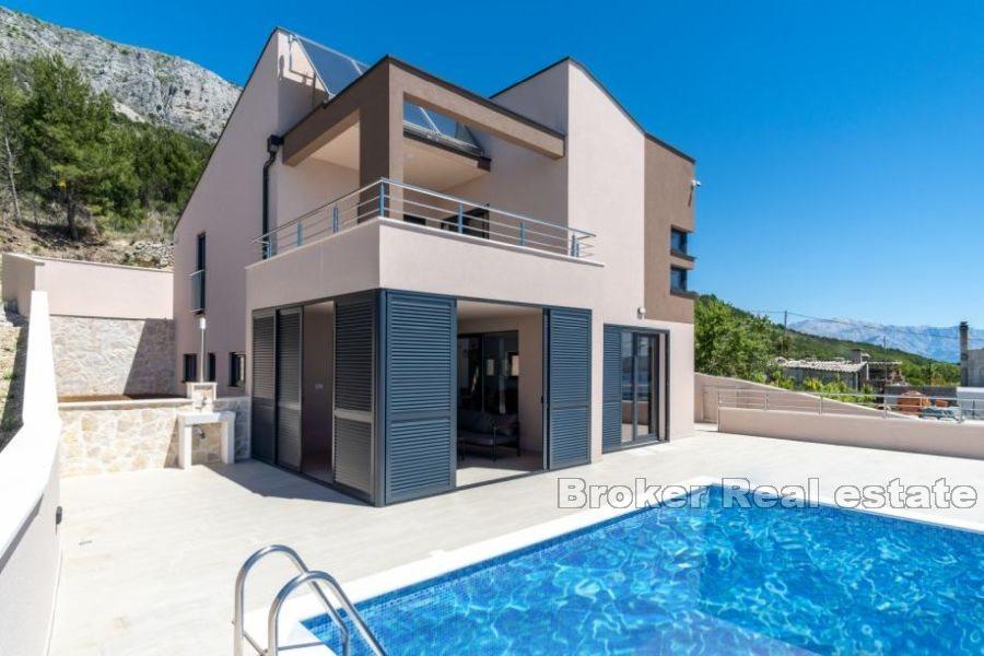 Blizina Omiša - Moderna vila s bazenom