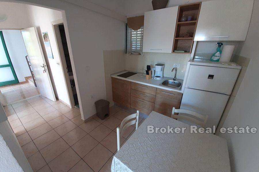 Riwiera Omis - Dom z apartamentami z widokiem na morze