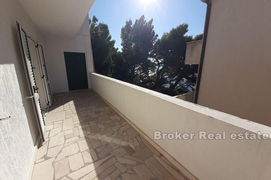 Riwiera Omis - Dom z apartamentami z widokiem na morze