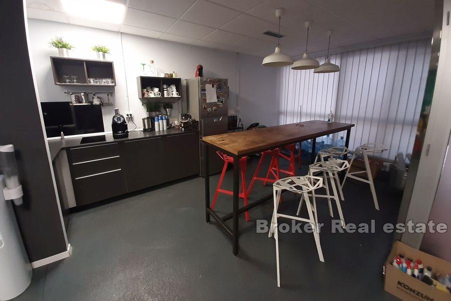 Сплит - Бизнес-пространство на первом этаже