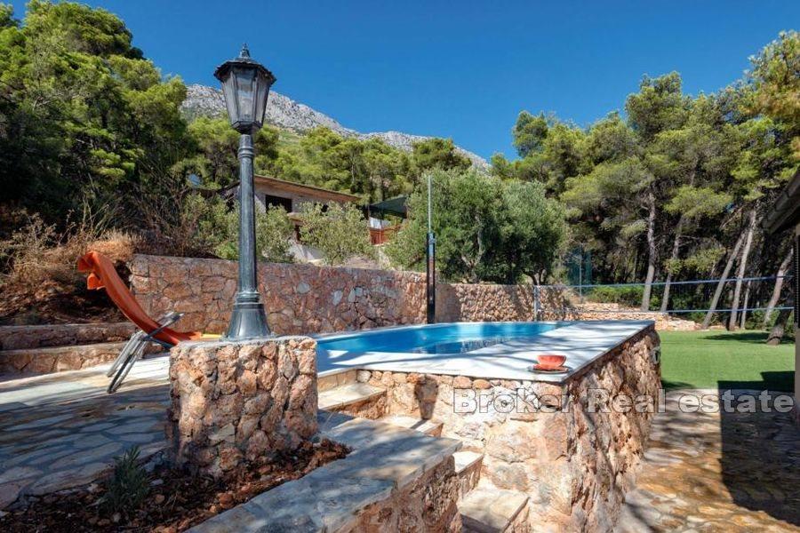 Casa indipendente in posizione tranquilla ed elegante