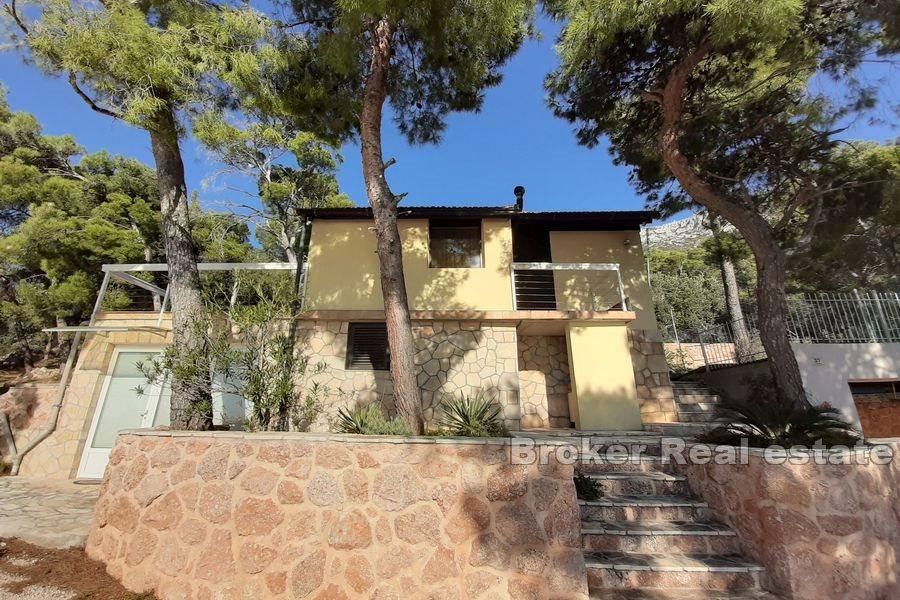 Casa indipendente in posizione tranquilla ed elegante