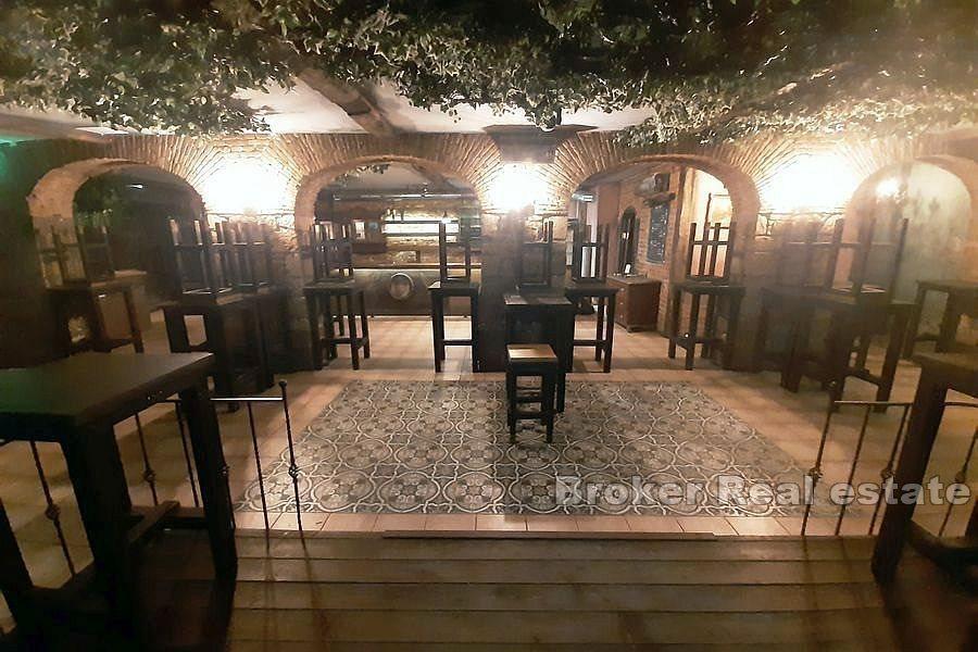 Split, Center - Atraktivní obchodní prostor