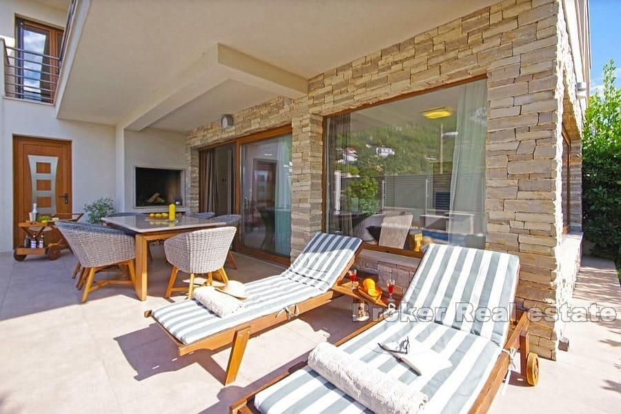 Makarska - Tomannsbolig med åpen havutsikt