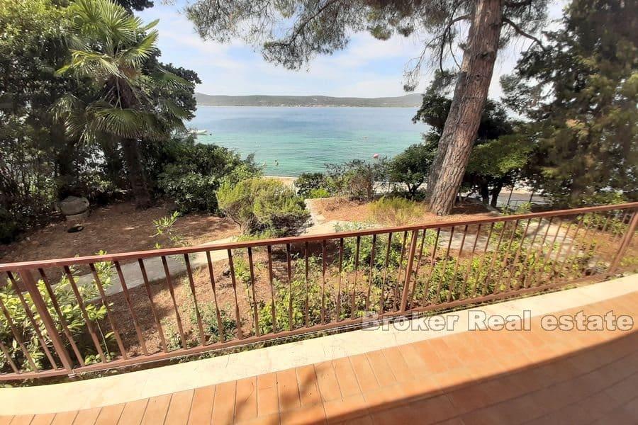 Zadar - Detached house in the first row by the sea