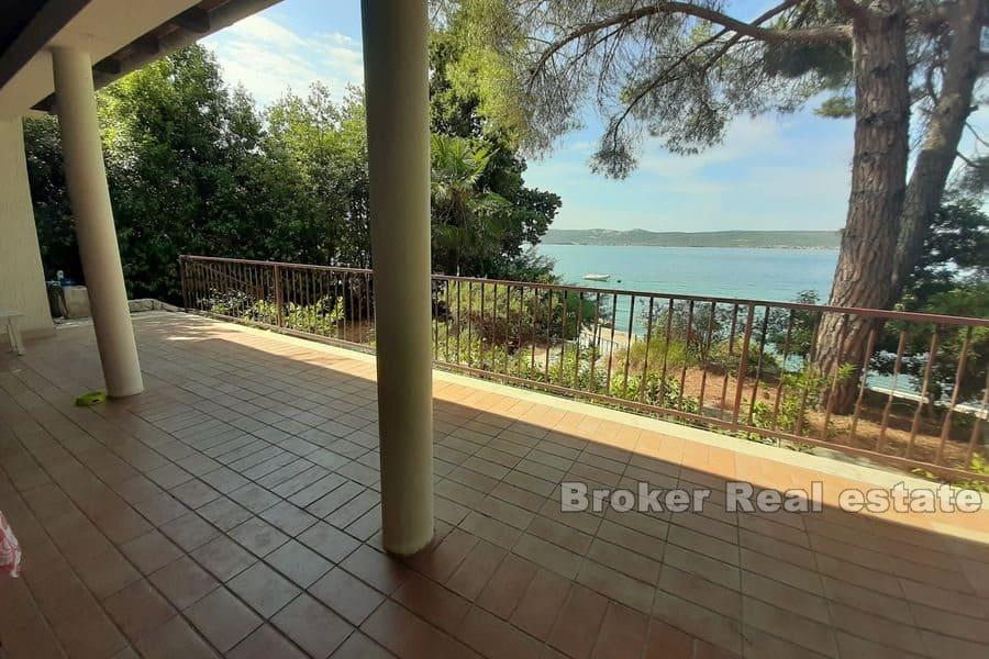 Zadar - Detached house in the first row by the sea