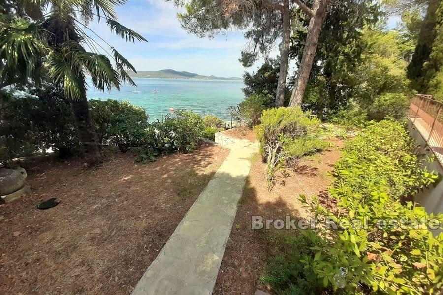 Zadar - Detached house in the first row by the sea